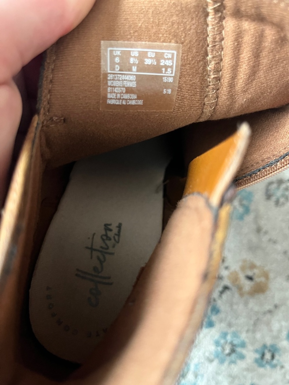 Clark’s Women’s Tan Ankle Boots - Stylish Zip-Heel Booties - Picture 4 of 5